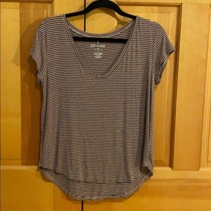 Low Cut striped shirt